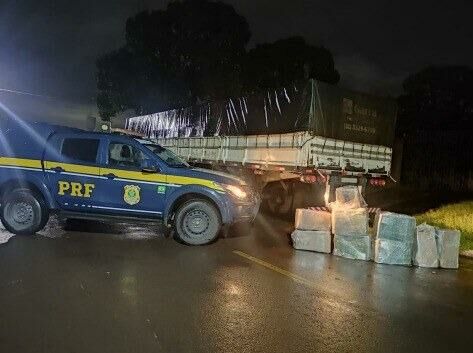 Imagem de compartilhamento para o artigo PRF apreende 241 kg de maconha em caminhão e motorista admite uso de cocaína na BR-262, em Ribas do Rio Pardo da MS Todo dia